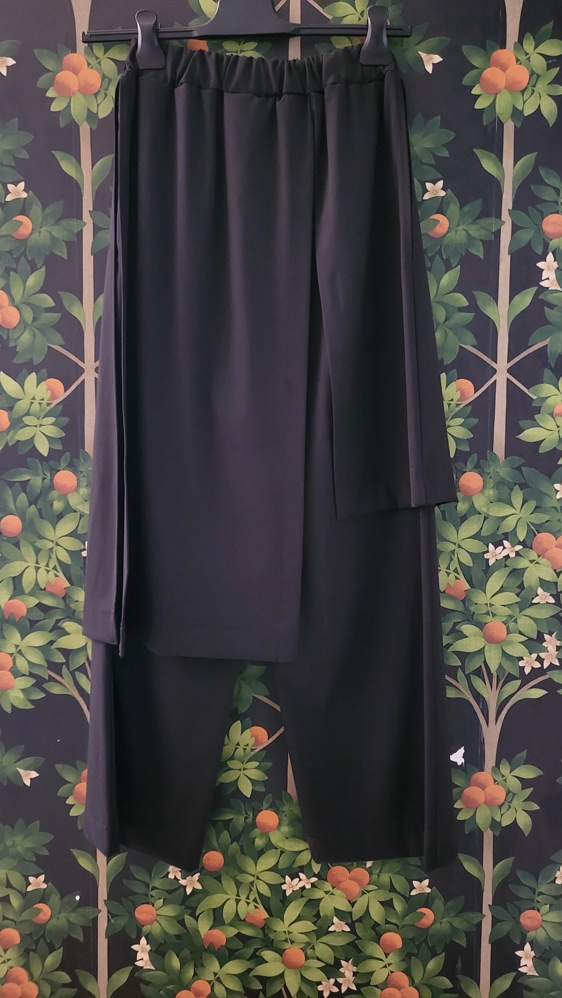 PANTALONE CON GONNA SOPRA FL857