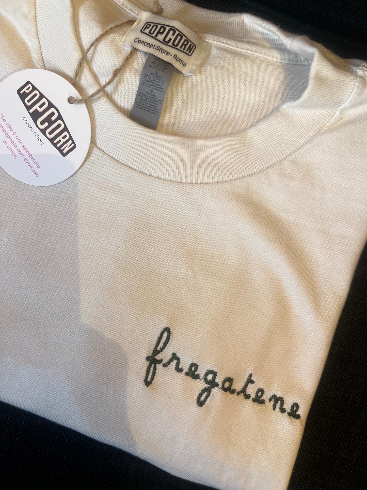 T-Shirt unisex mezza manica con ricamo personalizzato lato cuore