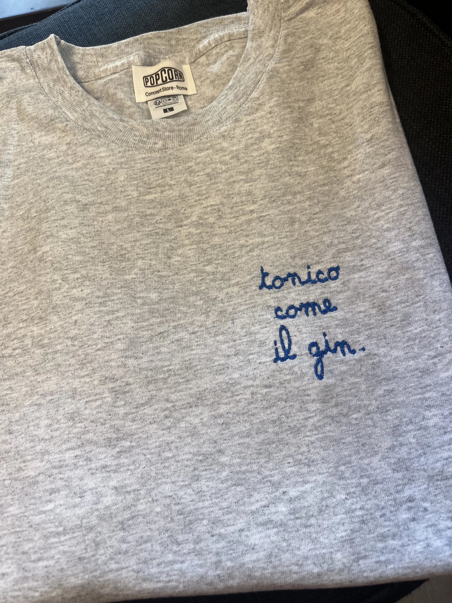 T-Shirt unisex mezza manica con ricamo personalizzato lato cuore